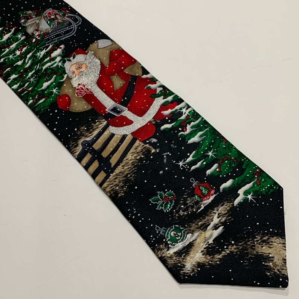 Holiday tie - Picture 1 of 6